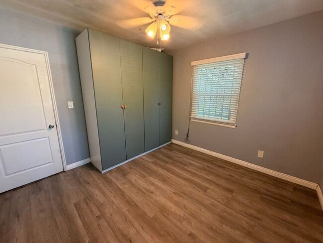 Building Photo - Welcome to this private charming 2-bedroom home! Inglewood 90302!
