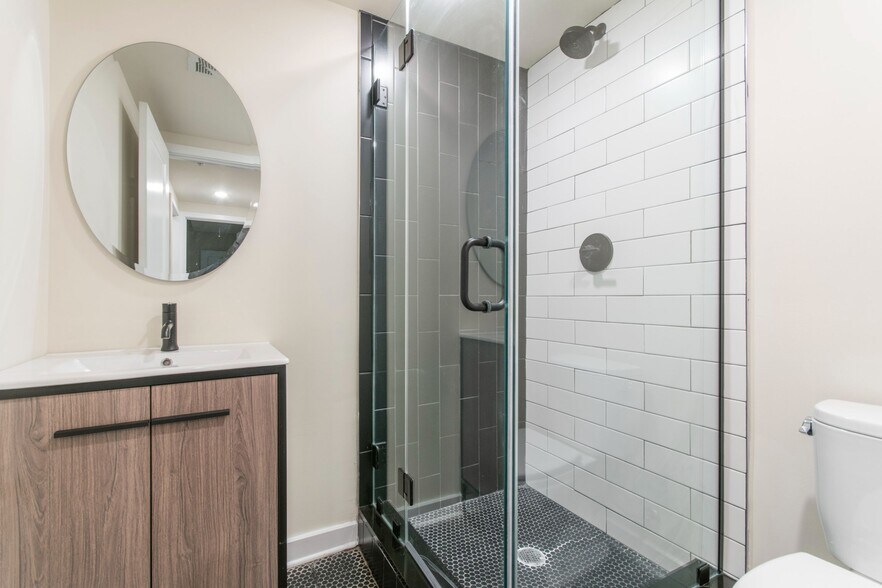 Building Photo - 1330 N 15th St