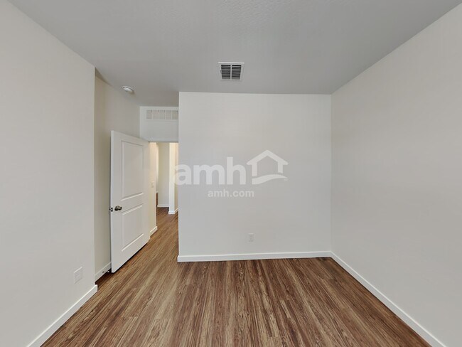 Building Photo - 7161 E Bobwhite Ct