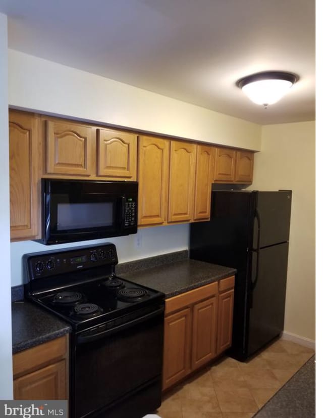 Building Photo - 1649 Carriage House Ter