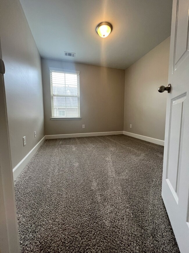 Building Photo - 5541 Prada Dr