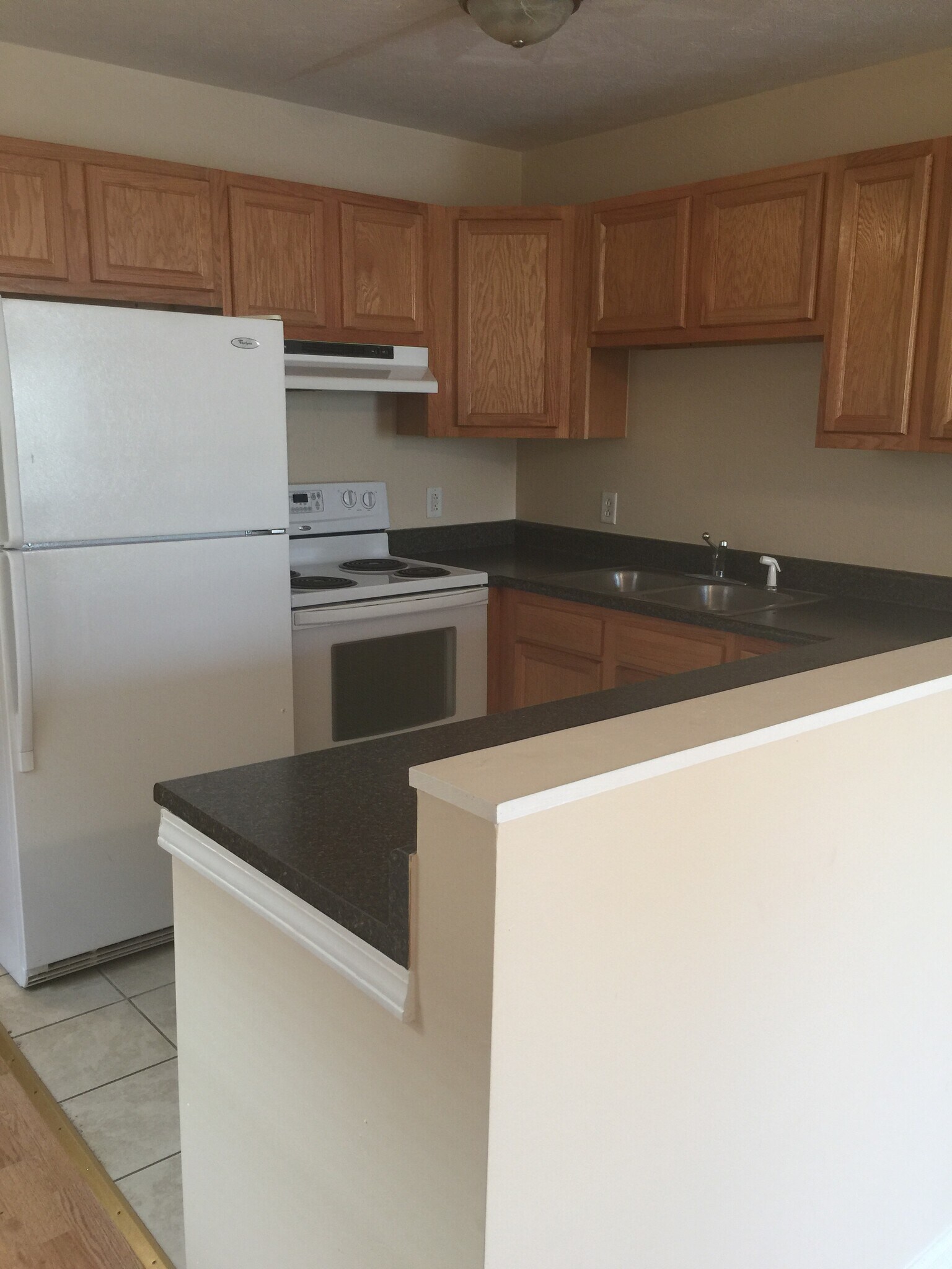 Building Photo - 1907 6th Ave