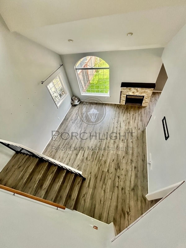 Building Photo - 804 E Maberry Dr
