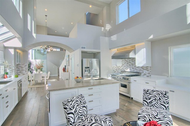 Building Photo - 2906 2nd St