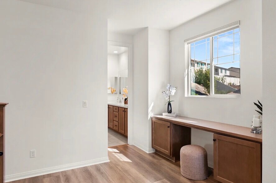 Building Photo - 32448 Toyon Rd