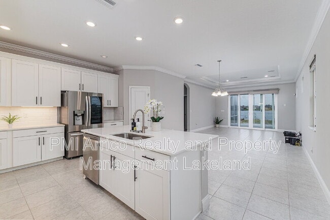 Building Photo - 2609 Village Lakes Blvd