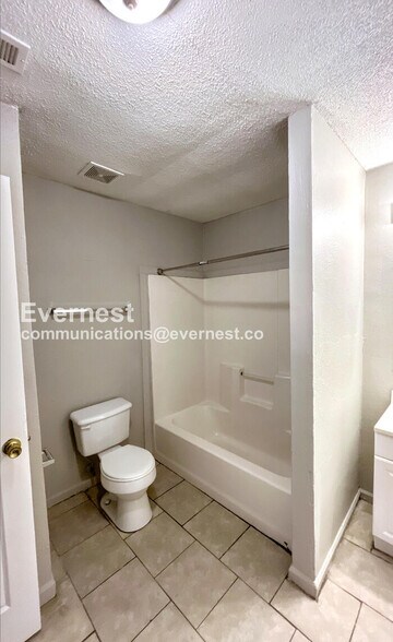 Building Photo - 2614 N Orchard Knob Ave