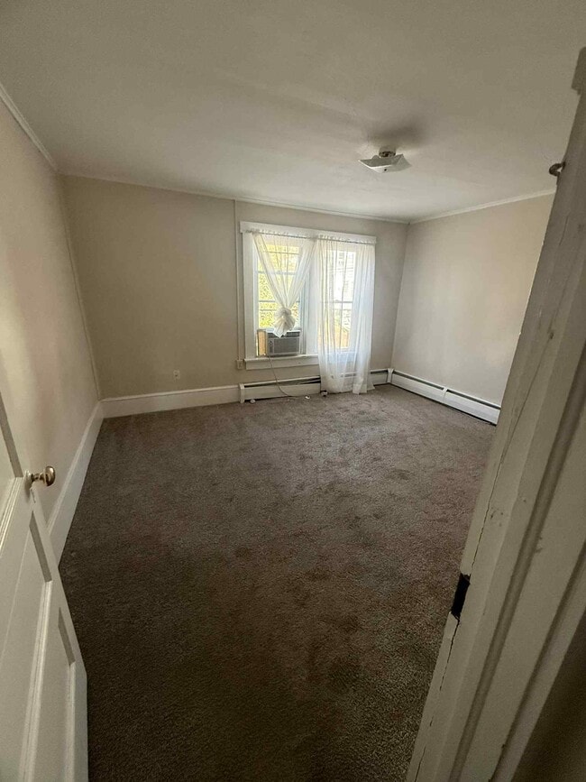 Building Photo - 522 E 4th St