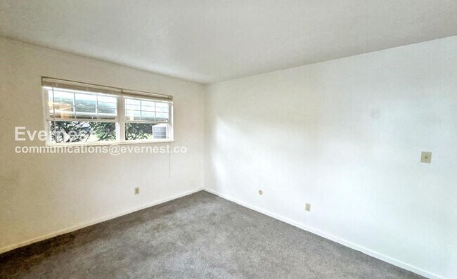 Building Photo - 5245 Portland St