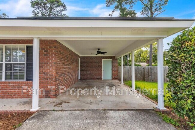 Building Photo - 1013 Reita St