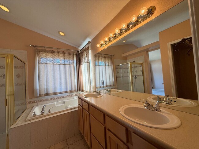 Building Photo - 6763 Granite Peak Dr