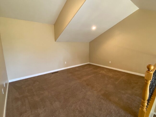 Building Photo - Half Price 1st Month! Beautiful 4 Bedroom 3.5 Bathroom Town Home In Logan