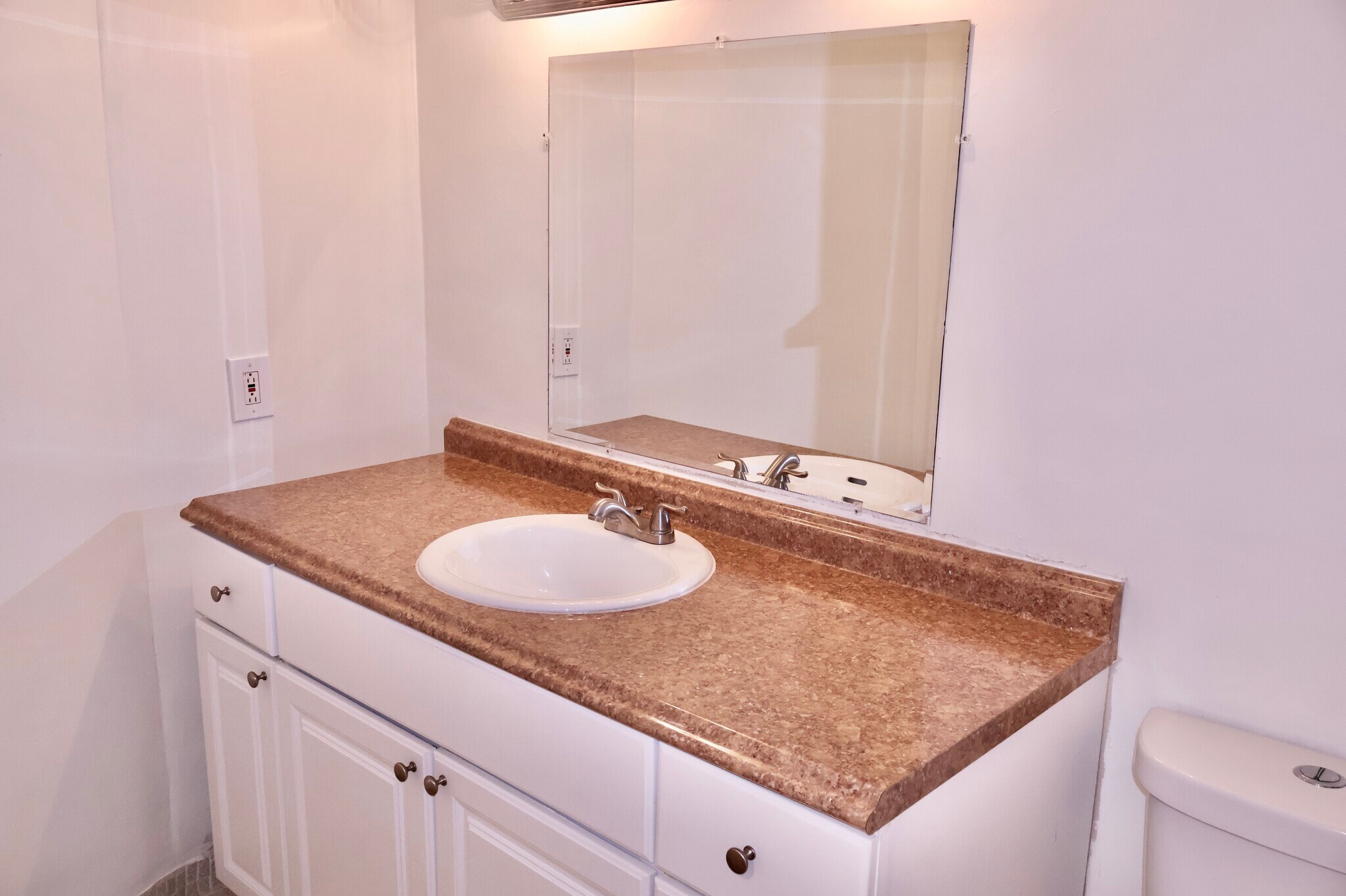 Building Photo - 1351 NE 191st St