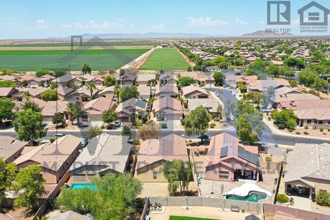 Building Photo - 3Bed/2Bath Home w/2 Car Gar-Maricopa! $199...