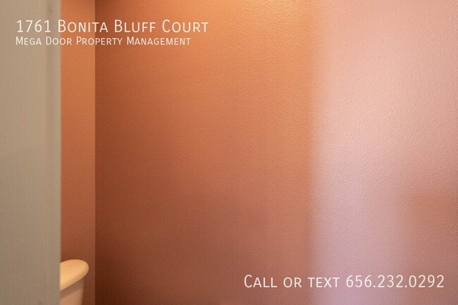 Building Photo - 1761 Bonita Bluff Ct