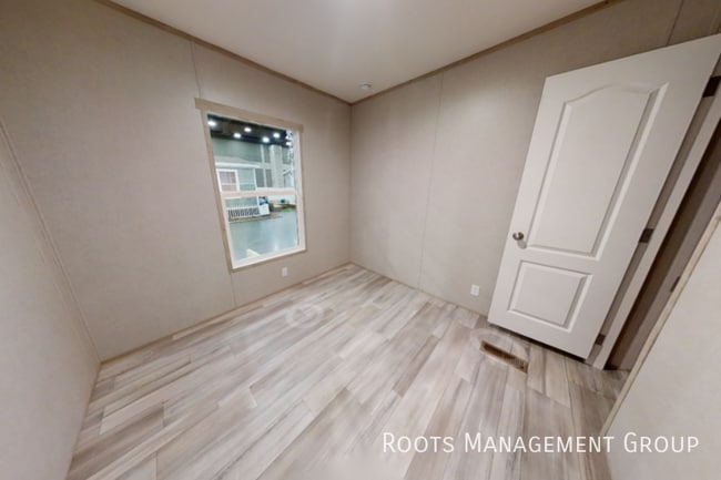 Building Photo - 1348 Woodend Ln