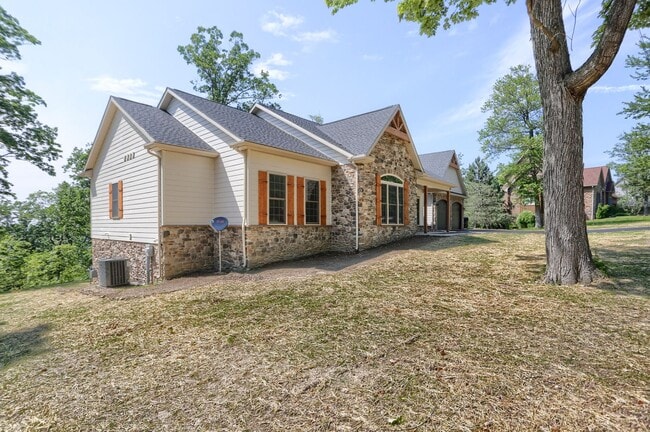 Building Photo - 11409 Weatherstone Dr