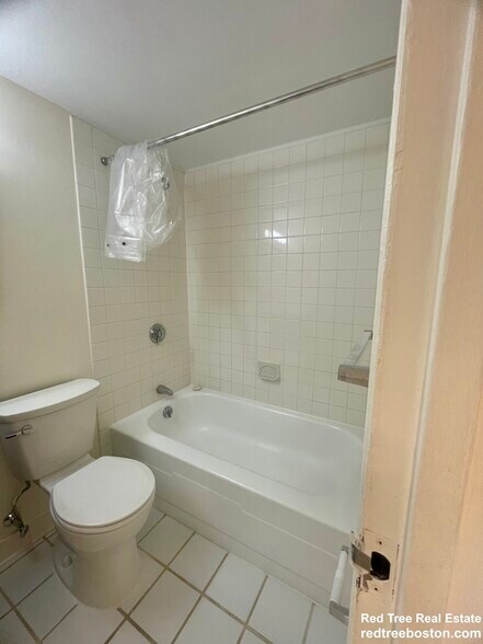 Building Photo - 175 Freeman St