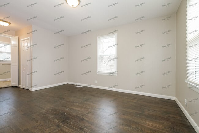 Building Photo - 768 Spruce St