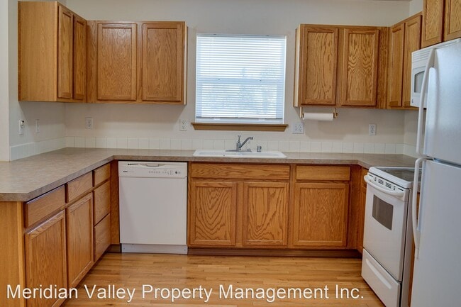 Building Photo - 4 br, 2.5 bath House - 7017 179th St Ct E
