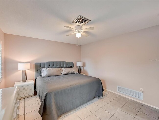 Building Photo - 10 Stone Mountain Blvd