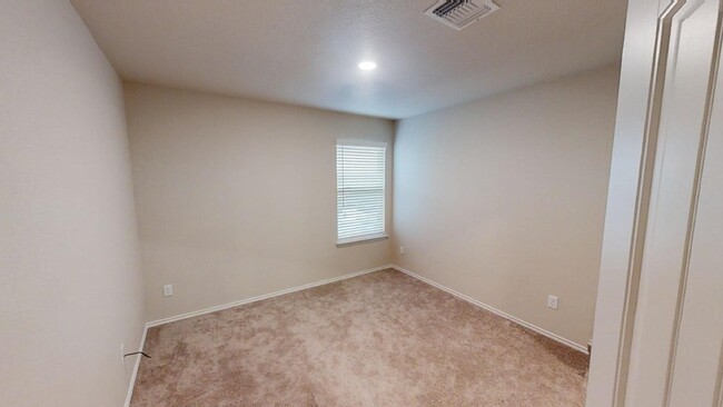 Building Photo - Charming Copperas Cove Rental – Modern Com...