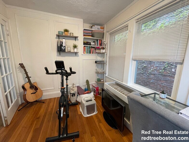 Building Photo - 30 Harris St