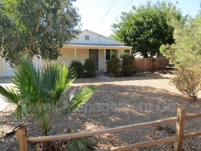 Building Photo - 1420 Diamond Ln