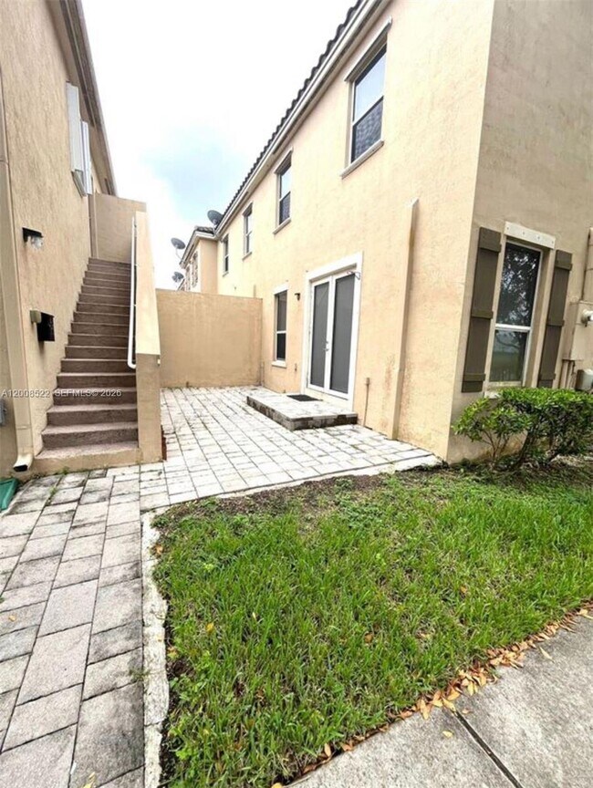 Building Photo - 9401 SW 172nd Ave