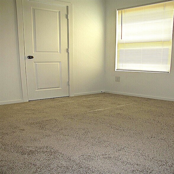 Building Photo - 17955 Valle Cupa Ln