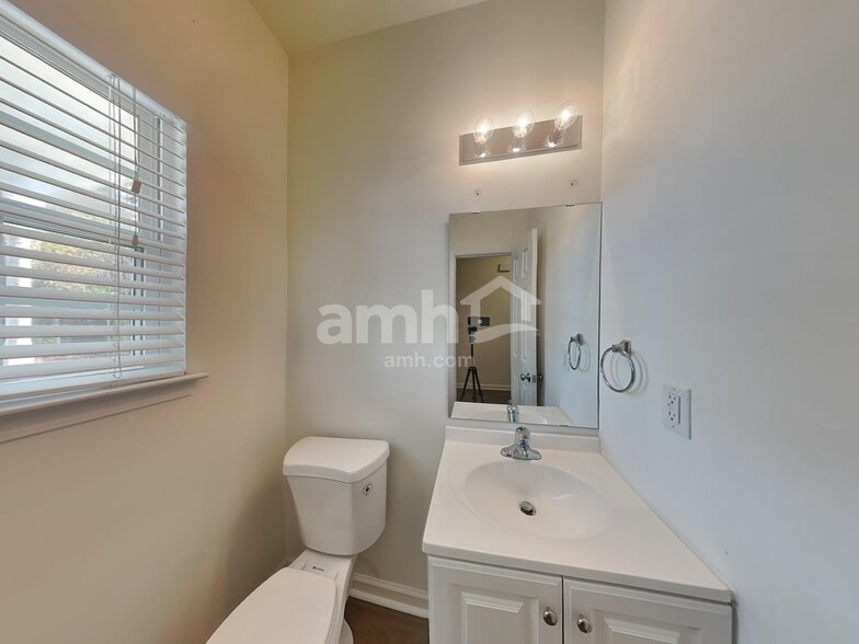 Building Photo - 3840 Pine Barren Ln