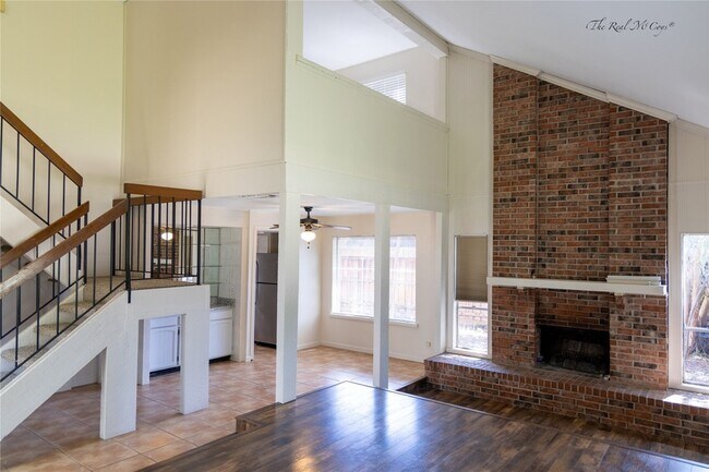 Building Photo - 3101 Raintree Dr