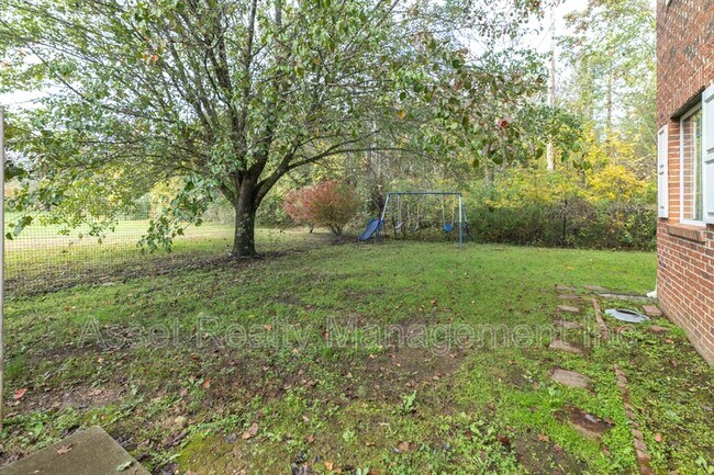 Building Photo - 203 Sweet Gum Lane