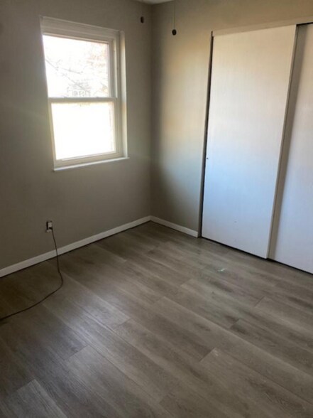 Building Photo - 7809 Dawn Rd