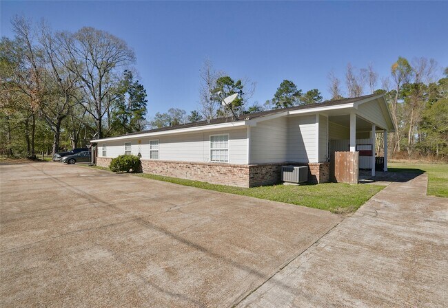 Building Photo - 3 Magnolia Ln