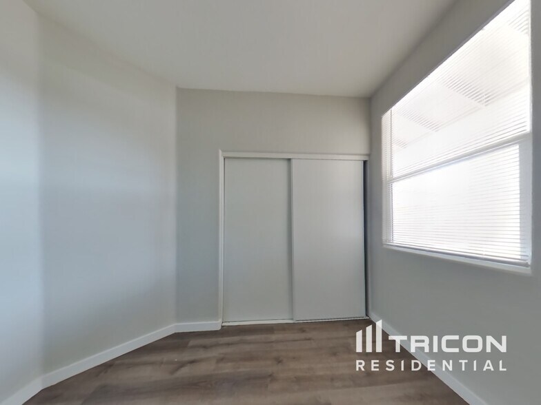Building Photo - 27152 Myles Ct