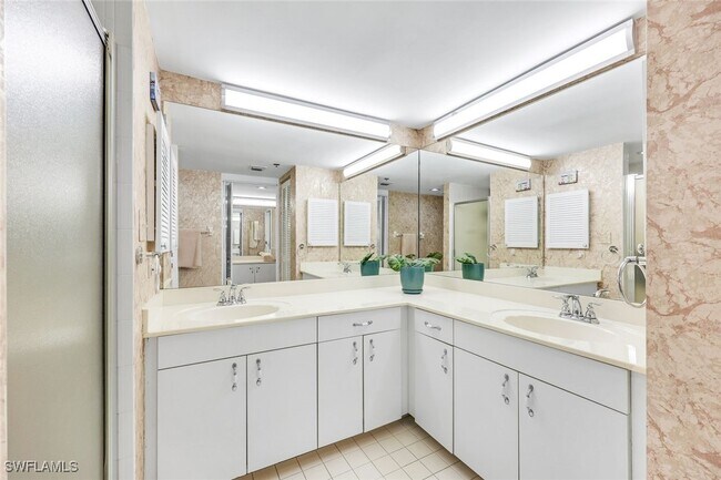 Building Photo - 6361 Pelican Bay Blvd