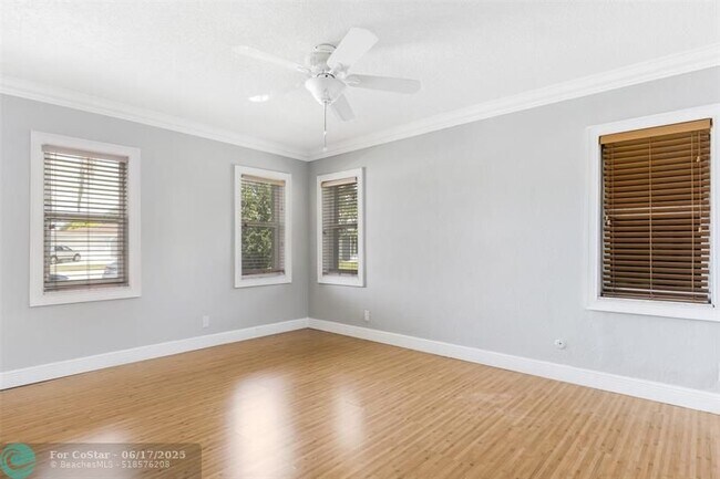 Building Photo - 10291 Eastport Ct