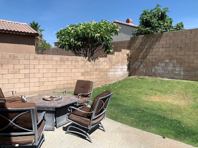 Building Photo - 84126 Canzone Dr