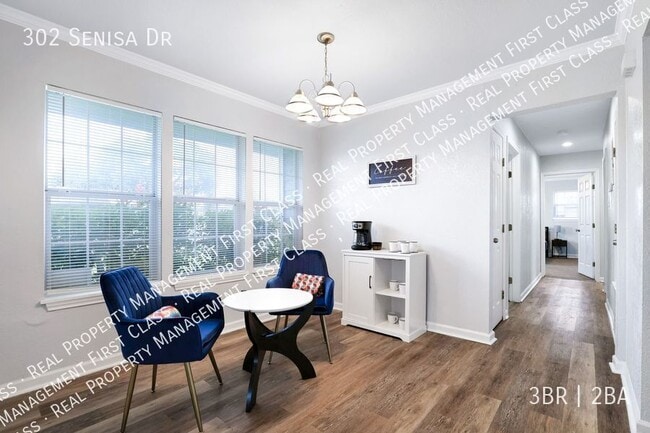 Building Photo - 302 Senisa Dr