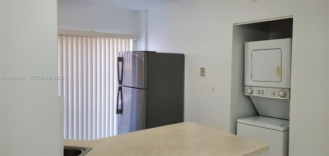 Building Photo - 5420 W 21st Ct