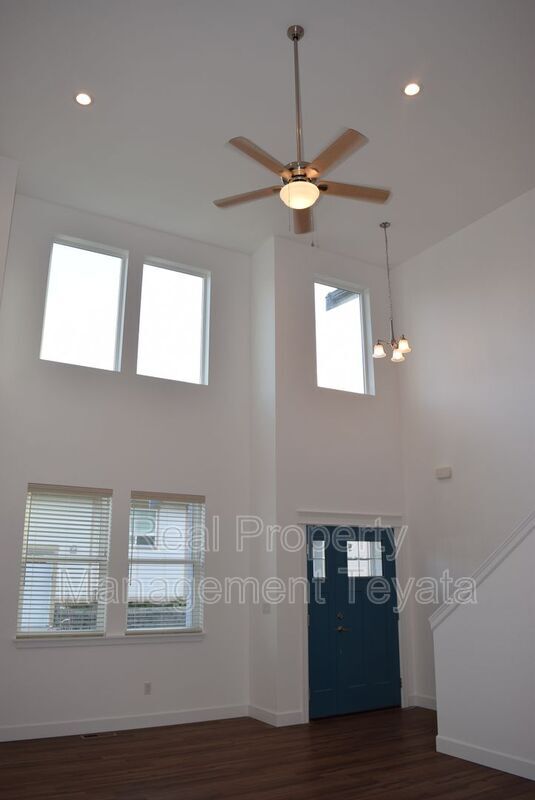 Building Photo - 929 Nevada St