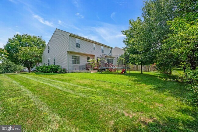 Building Photo - 8142 Tenbrook Dr