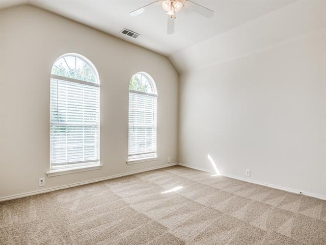 Building Photo - 2337 Ravenhurst Dr