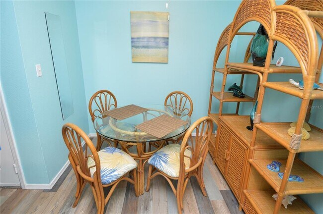 Building Photo - 1400 Gandy Blvd N