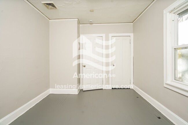 Building Photo - 1826 N 40th St