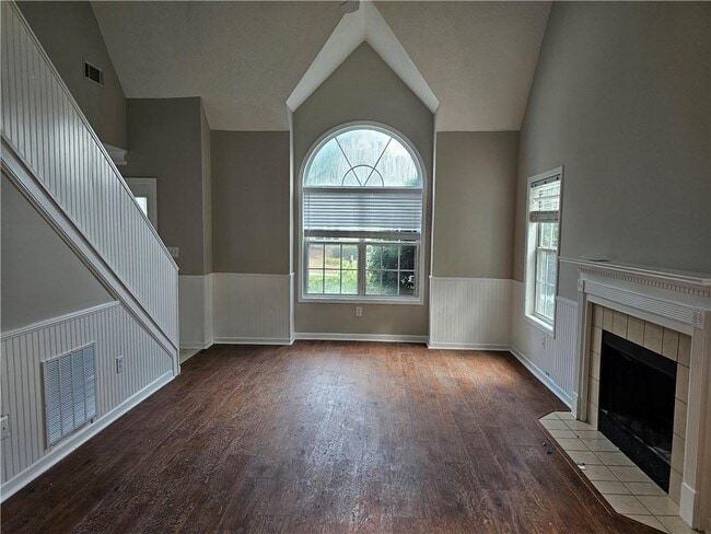 Building Photo - 2527 Waterstone Way