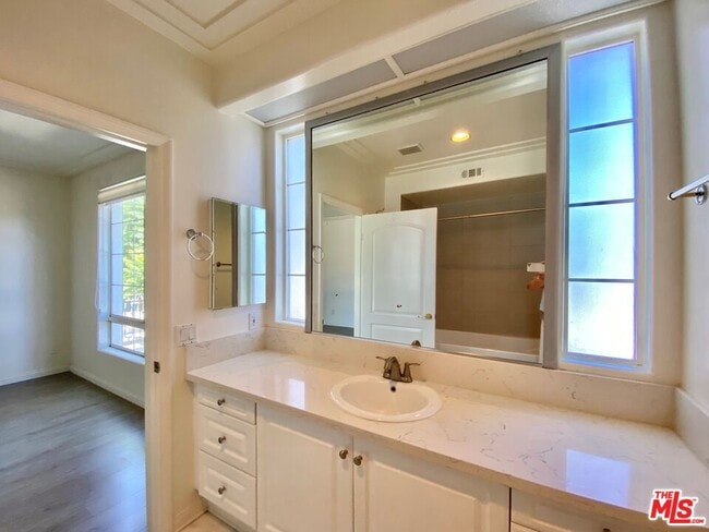 Building Photo - 2349 S Beverly Glen Blvd