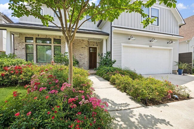 Building Photo - 1519 Richelieu Ln