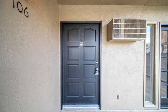 Building Photo - Welcome to Your Updated Home in the Heart of South Coast Metro!